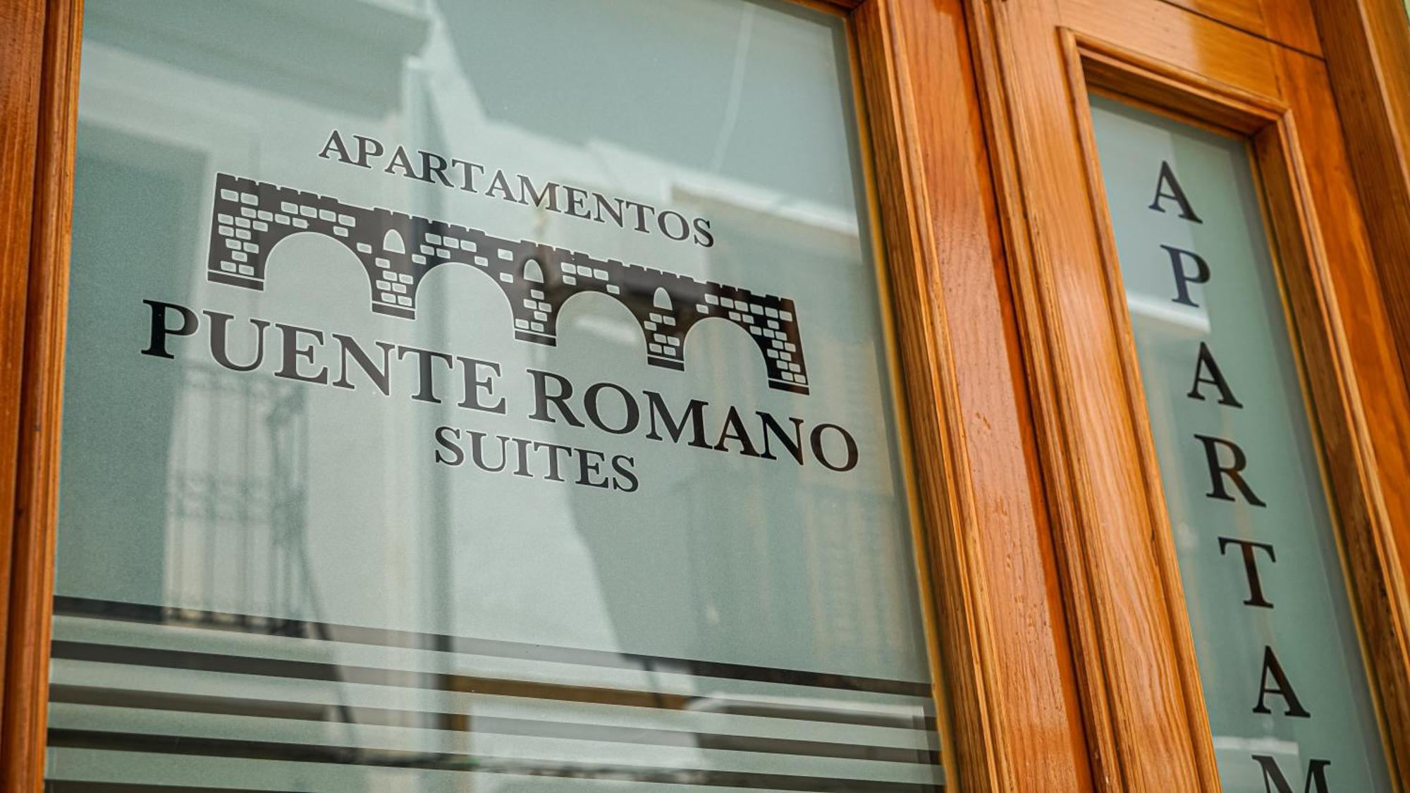 Apartamentos Puente Romano Suites Mérida Extérieur photo