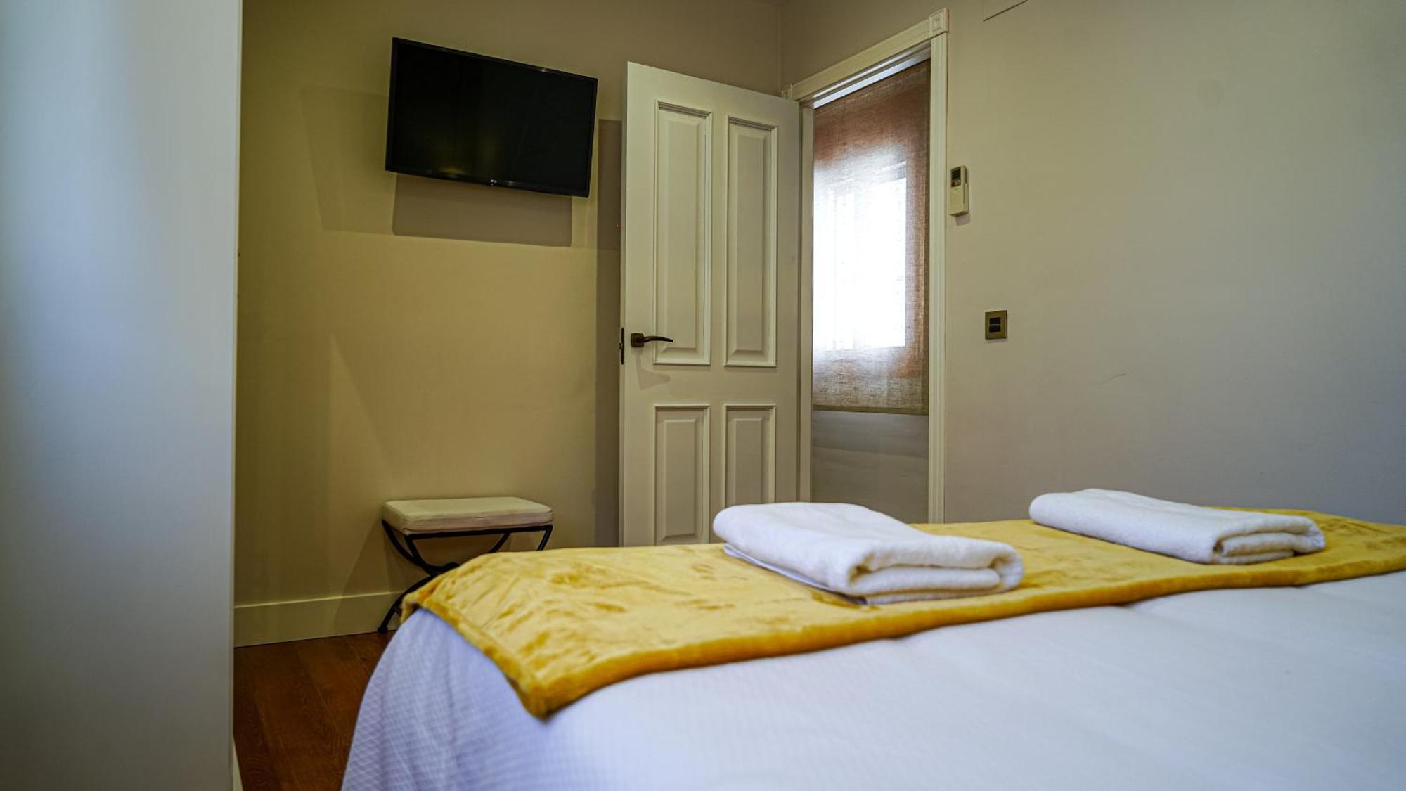 Apartamentos Puente Romano Suites Mérida Extérieur photo