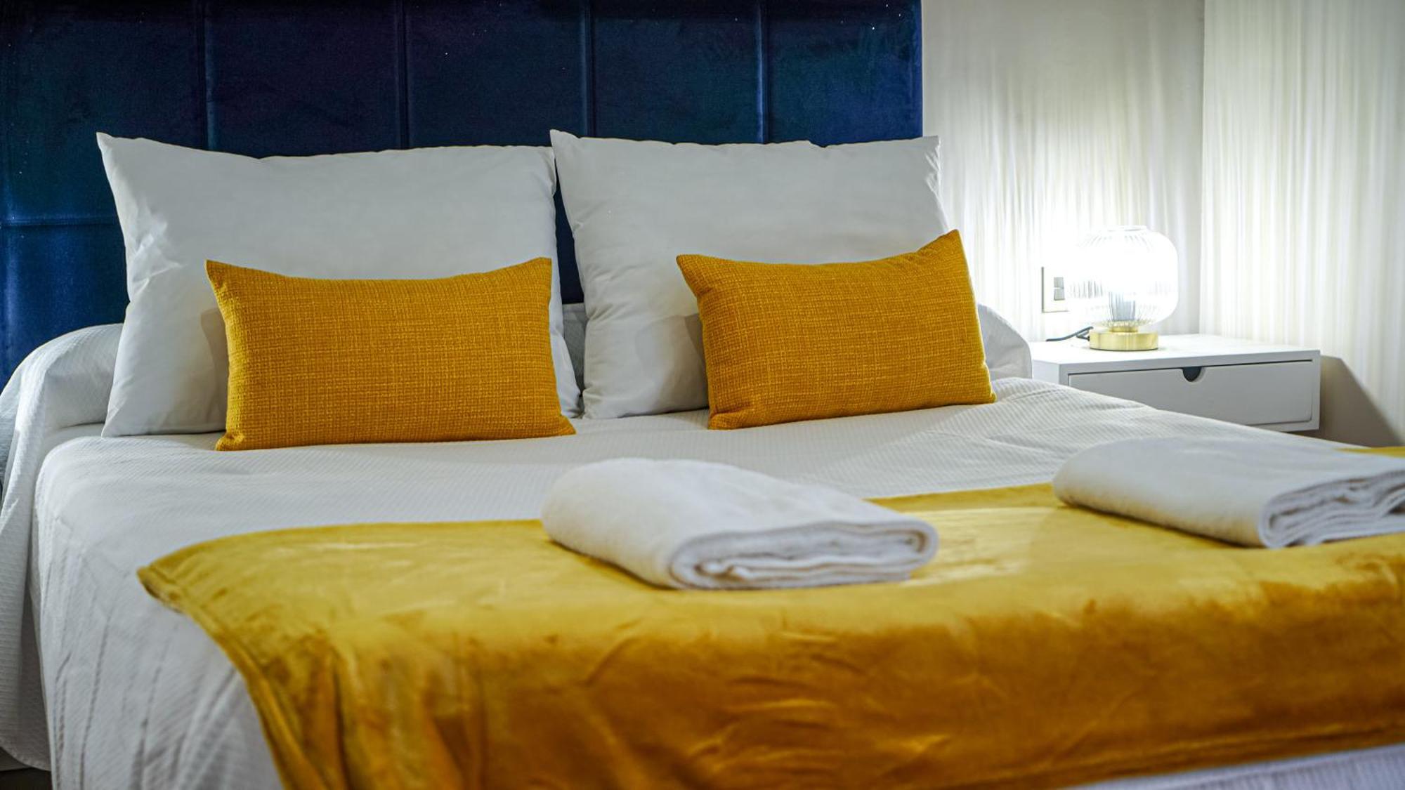 Apartamentos Puente Romano Suites Mérida Extérieur photo