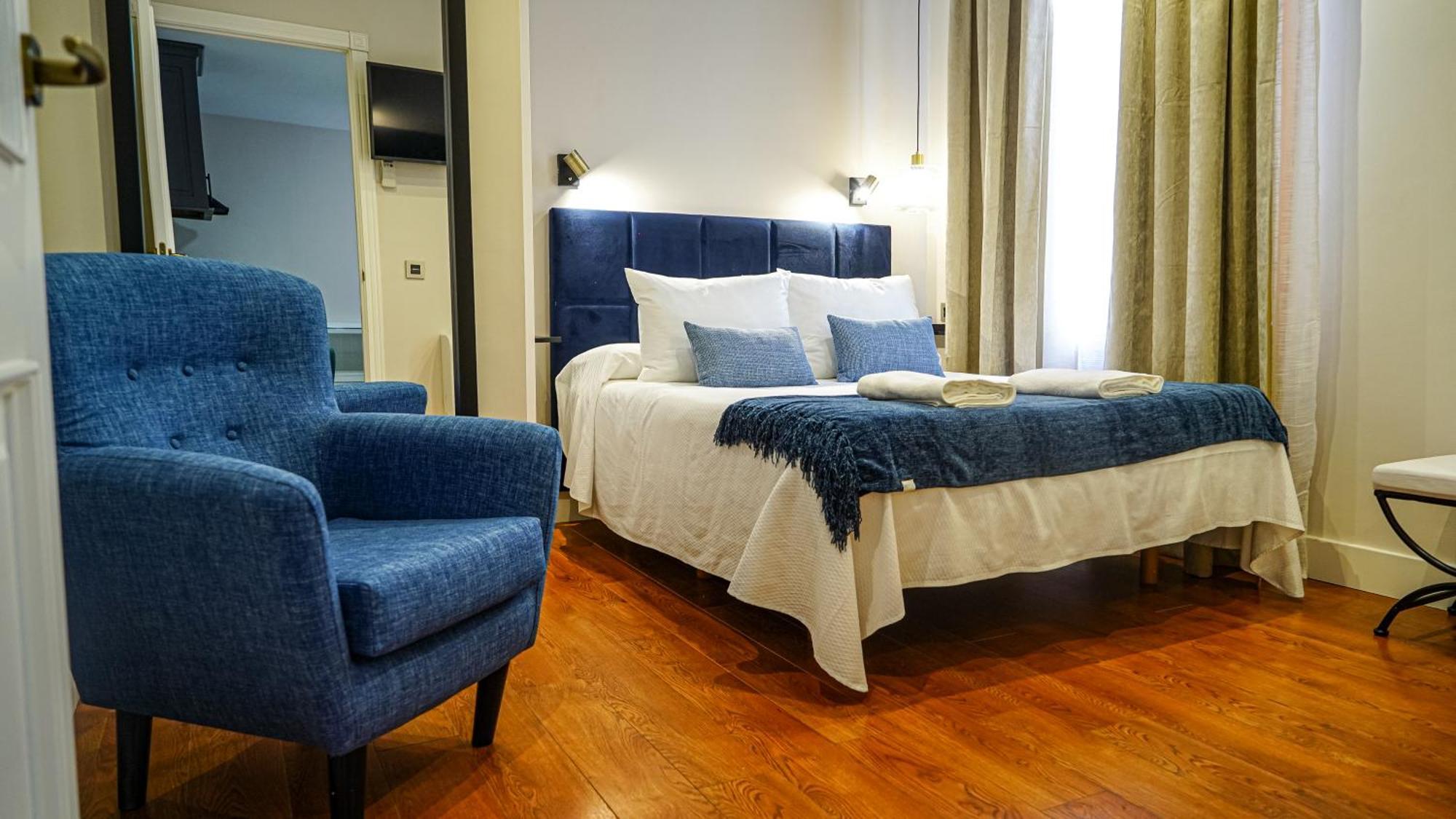 Apartamentos Puente Romano Suites Mérida Extérieur photo