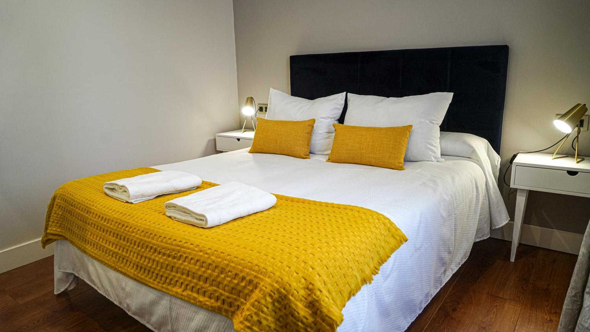 Apartamentos Puente Romano Suites Mérida Extérieur photo