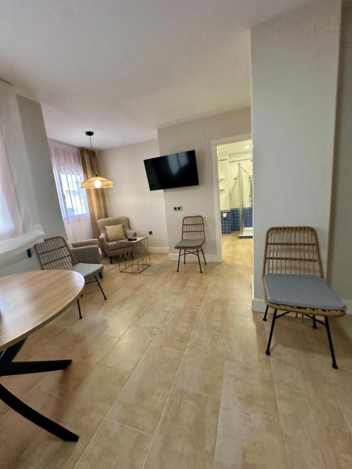 Apartamentos Puente Romano Suites Mérida Extérieur photo
